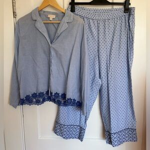 Cute lightweight capri Gap pajamas